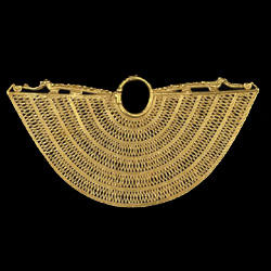 Archivo:Zenu-orejera-material-150-a.C.- 1600 d.C-rio-sinu-cordoba.jpeg