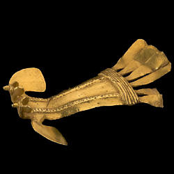 Archivo:Cauca-colgante-de-oro-1000-d.C-1600-d.C-Inza-Cauca.jpeg